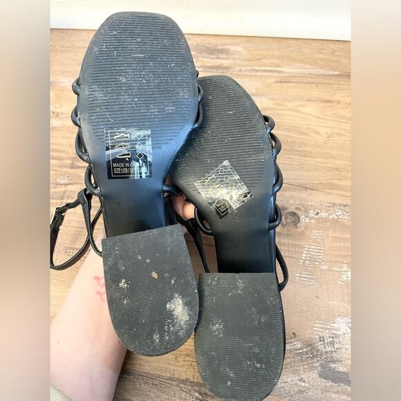 Qupid The Monica Black strappy Sandal chunky heel y2k block heel wedding party - Picture 8 of 9